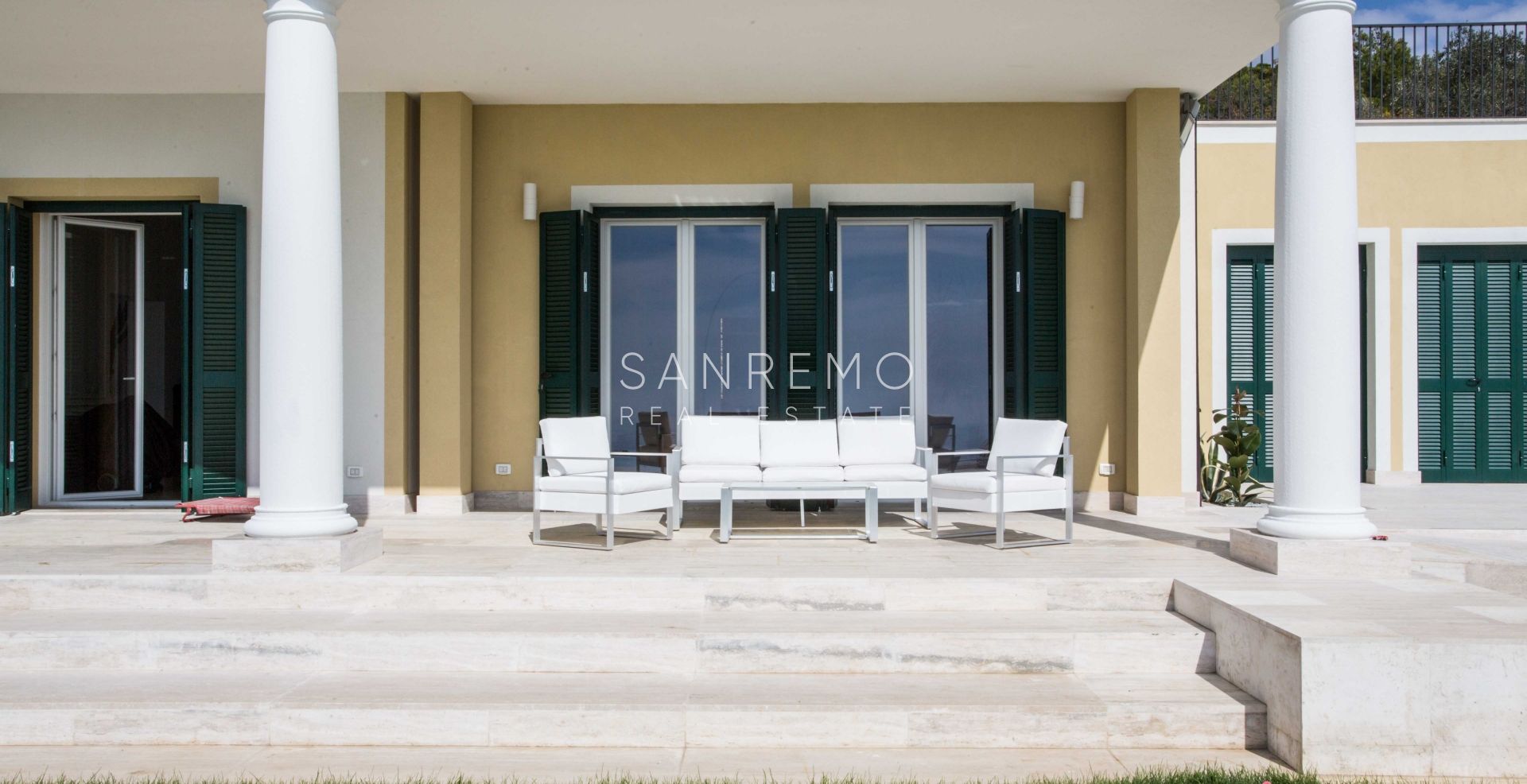Magnificent villa for sale close to Sanremo