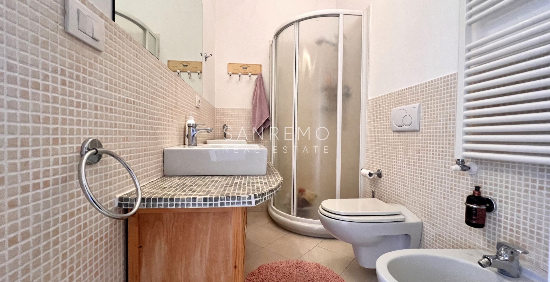 Sanremo 2 room apartment close to the Royal Hotel