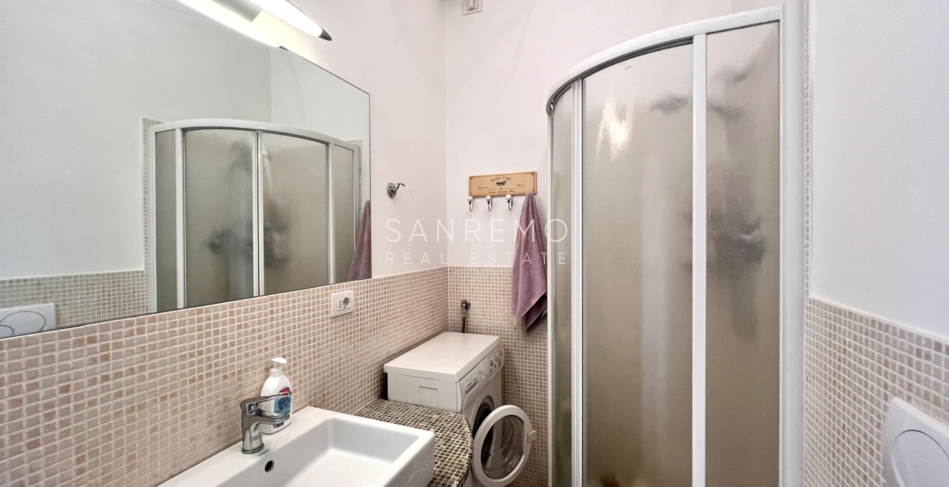 Sanremo 2 room apartment close to the Royal Hotel