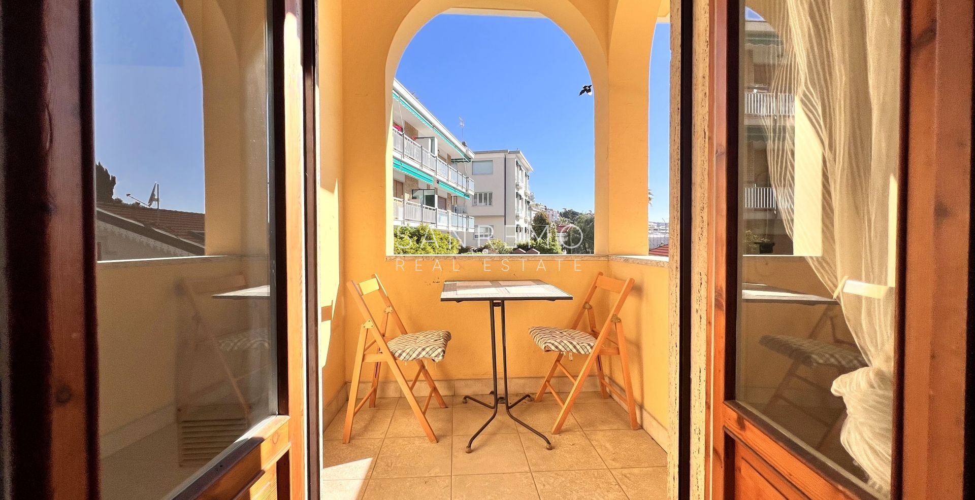 Sanremo 2 room apartment close to the Royal Hotel