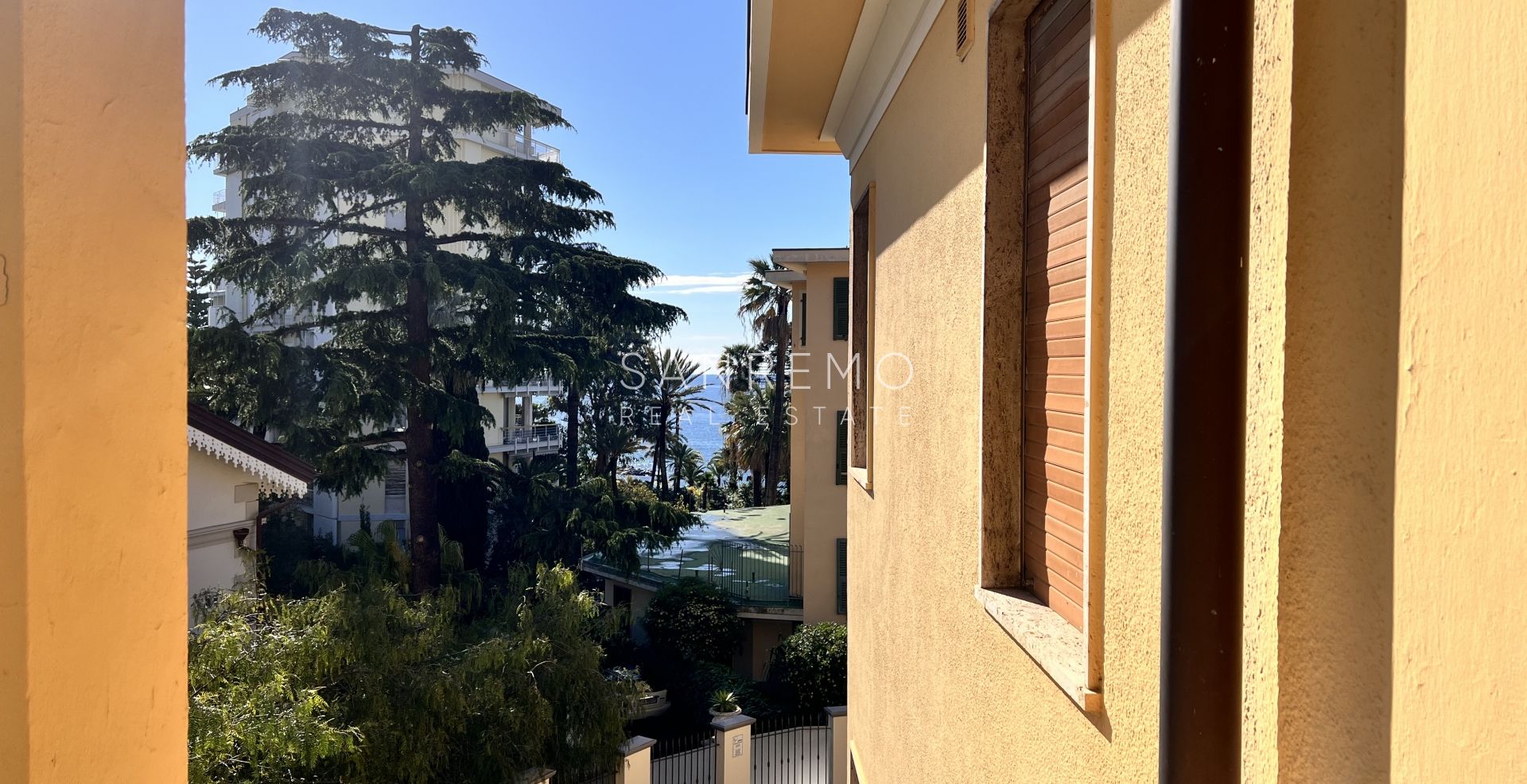 Sanremo 2 room apartment close to the Royal Hotel