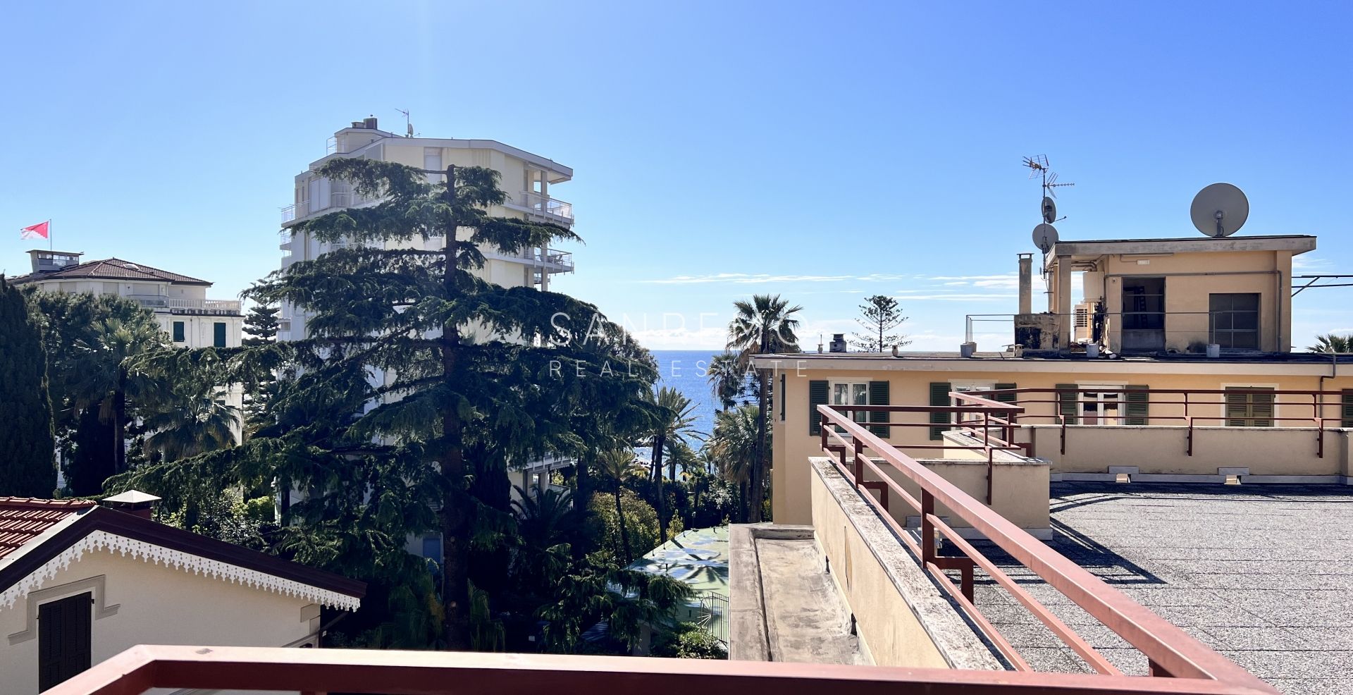 Sanremo 2 room apartment close to the Royal Hotel