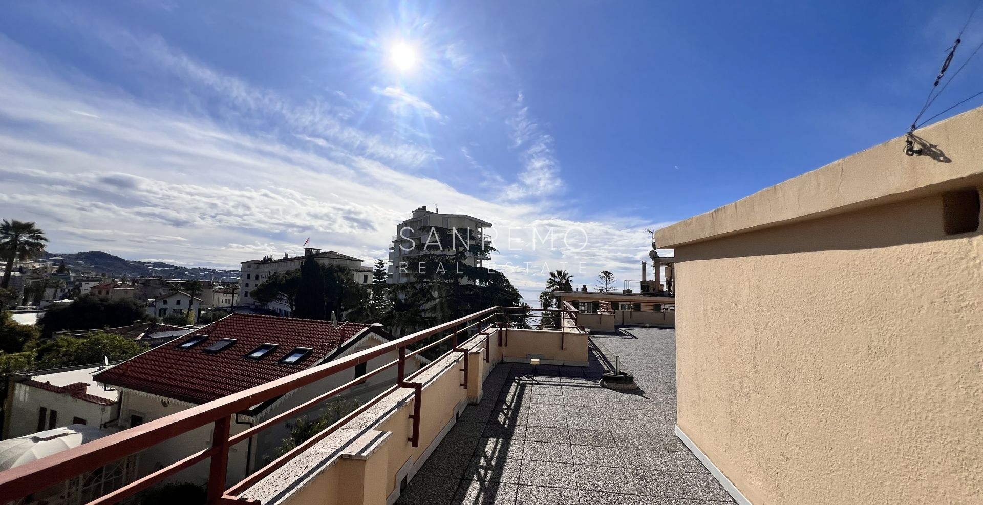 Sanremo 2 room apartment close to the Royal Hotel