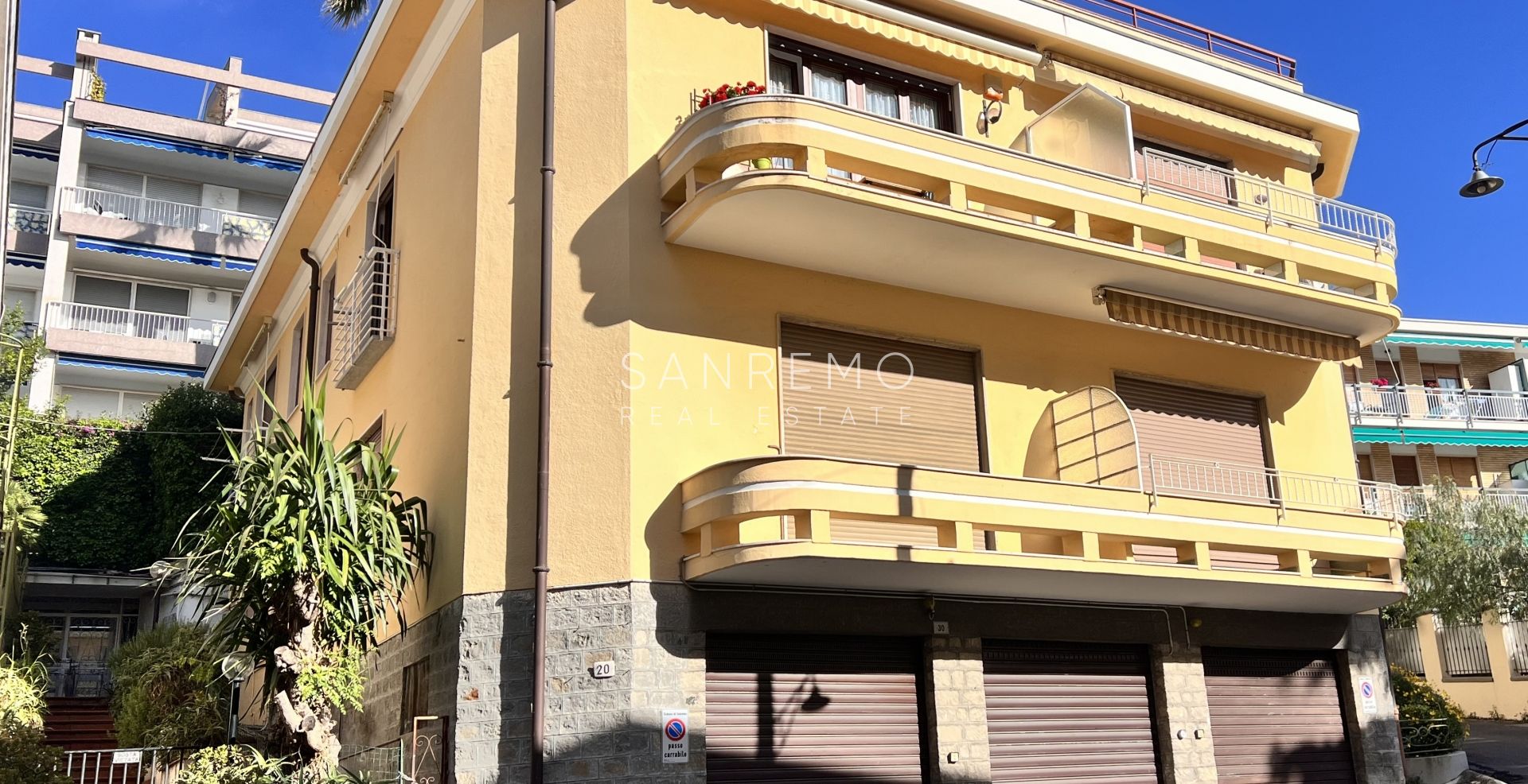 Sanremo 2 room apartment close to the Royal Hotel