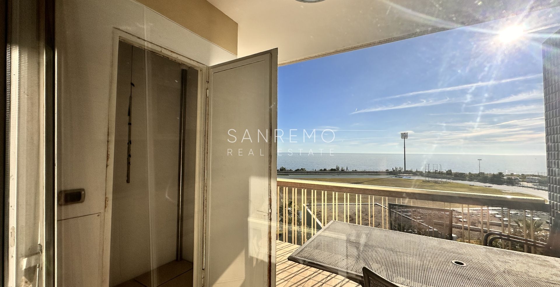 Penthouse for sale in Sanremo with amazing sea view and terrace