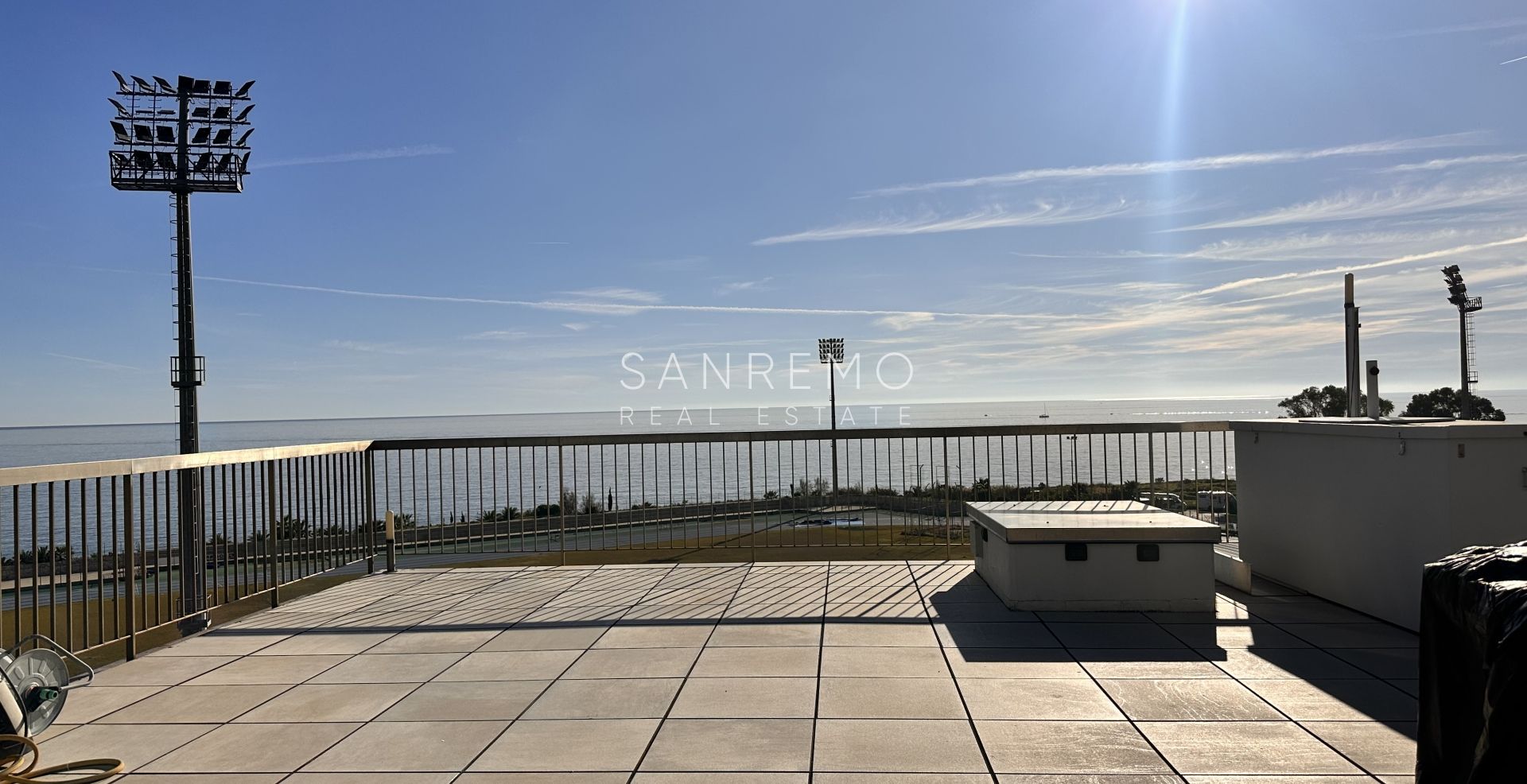 Penthouse for sale in Sanremo with amazing sea view and terrace